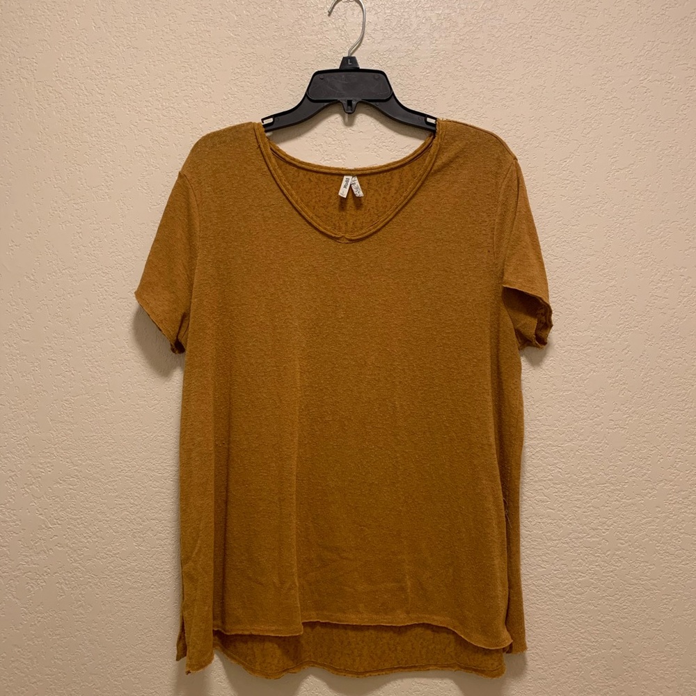 3 FOR $21 ⭐️ Mudd Flowy V-Neck T-Shirt